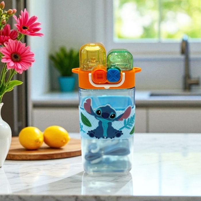 Bouteille d’eau avec paille intégrée