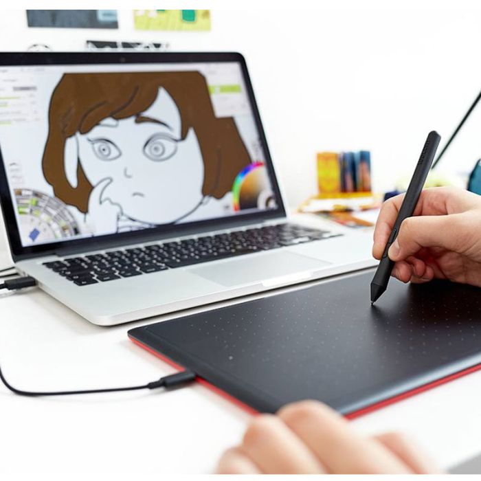 Tablette Graphique WACOM One By Moyenne - Noir & Rouge (CTL-672-S)